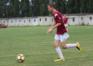 爱游戏 ayx 中国官方网站-全国青少年足球冠军赛激烈角逐阶段赛事,全国青少年足球选拔赛